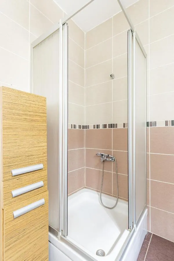 Sleek Flat W Balcony 8 Min To Coast On Bagdat Ave Apartment Istanbul 0*,