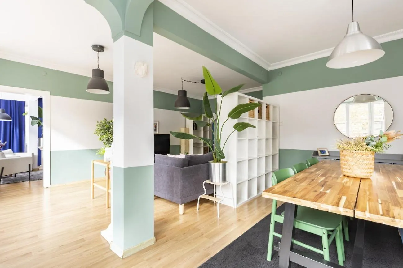 Sleek Flat W Balcony 8 Min To Coast On Bagdat Ave Apartment Istanbul