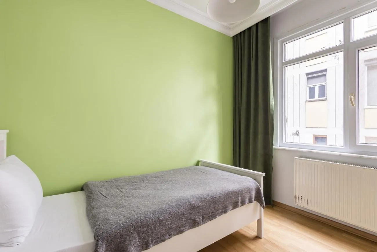 Sleek Flat W Balcony 8 Min To Coast On Bagdat Ave Apartment Istanbul
